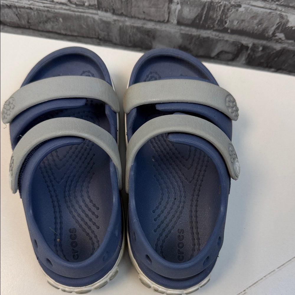 CROCS Navy and Gray Sandals - Picture 4 of 8
